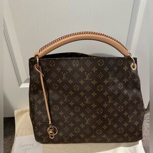 LV Artsy MM Bag